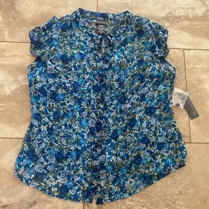 NWT Covington Button Up Pleated Chiffon Blouse